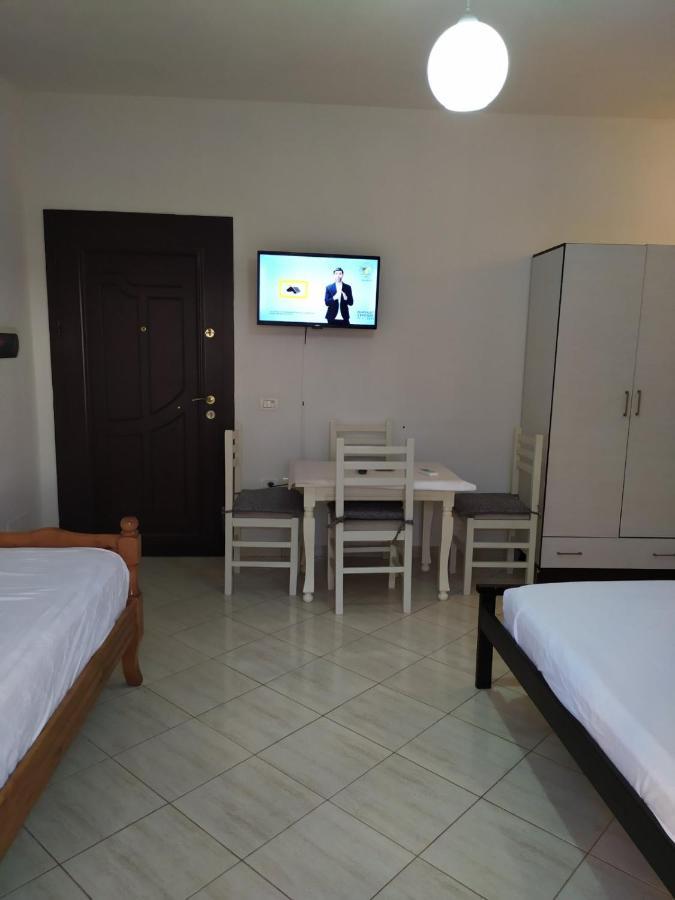 Valbona Apartments Vlore Bagian luar foto