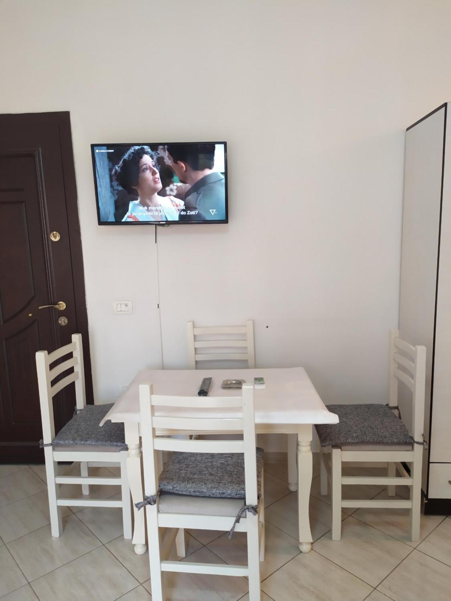Valbona Apartments Vlore Bagian luar foto