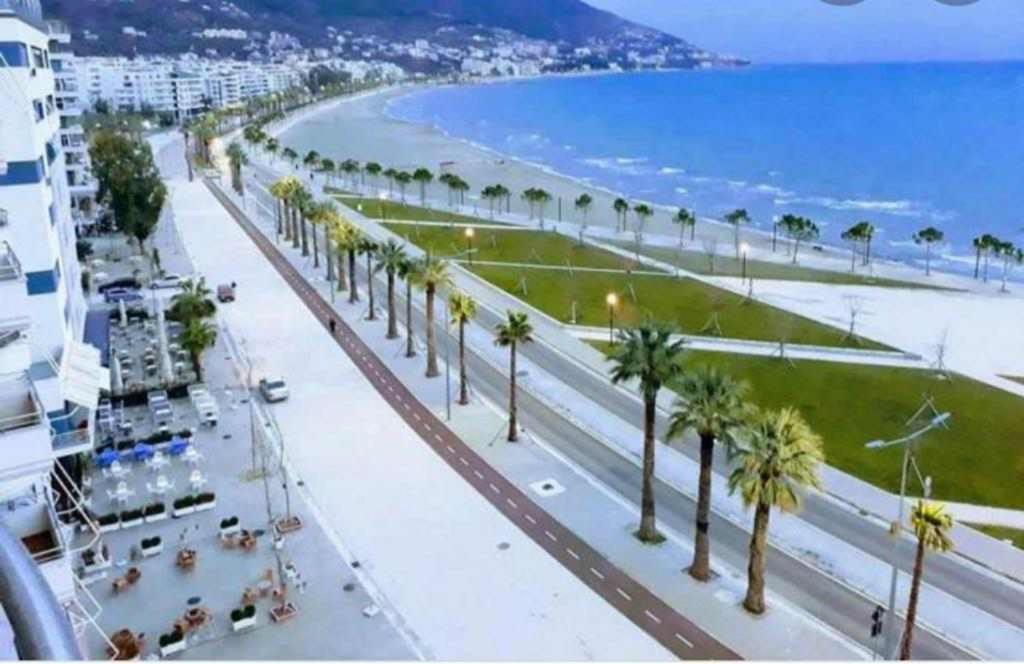 Valbona Apartments Vlore Bagian luar foto